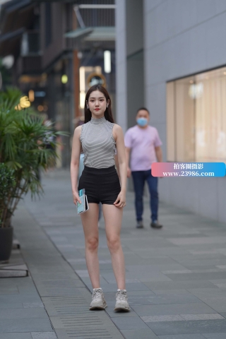 相当有气质的小姐姐