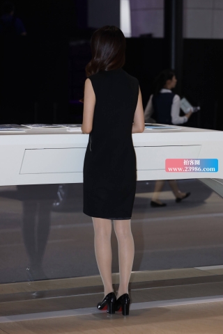 查看完整内容：黑色裙礼仪 - 共15张图片