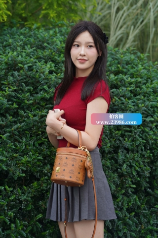 搭讪街拍甜美系JK短裙小仙女