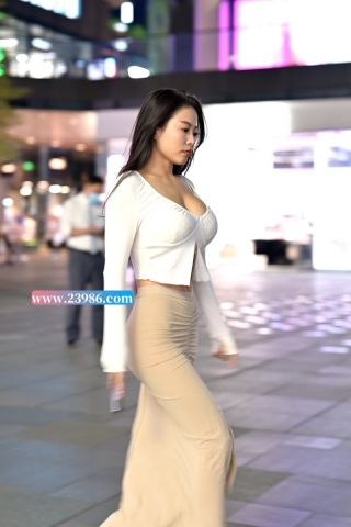 翘臀美女2分04秒 [1.81 GB]（视频版）