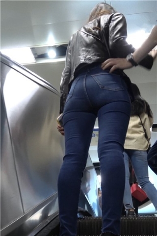 查看完整内容：4k-性感蓝牛颜值美女姐姐 [1.91 GB]（视频版） - 共8张图片