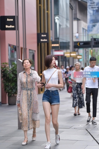 性感的小蛮腰，无袖衫美女