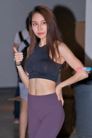 【红石赛帖】健身瑜伽裤美女