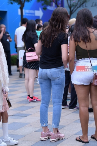 第1541篇★紧身牛仔洋妞★