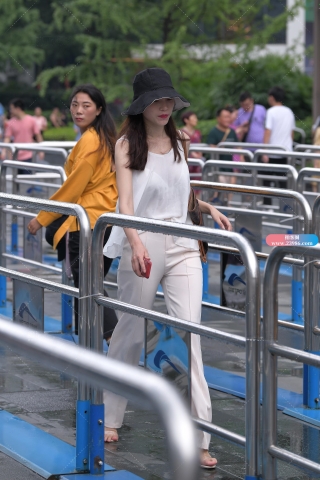 查看完整内容：进场 - 共10张图片