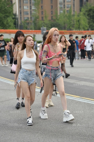 偶遇夏日清凉姐妹