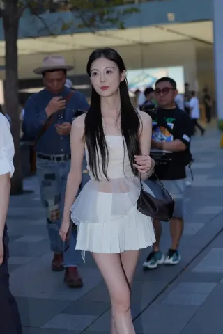 甜美动人白裙女神（完整版）