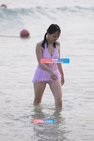 【视觉冲击赛贴】超薄粉丝性感泳装美眉