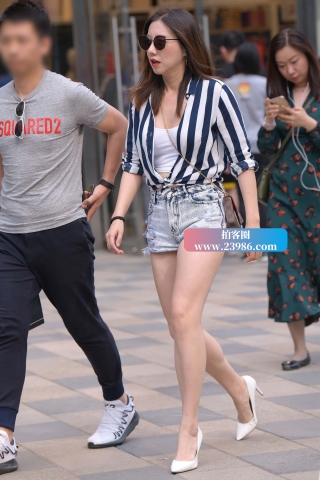 街拍长腿高跟墨镜女