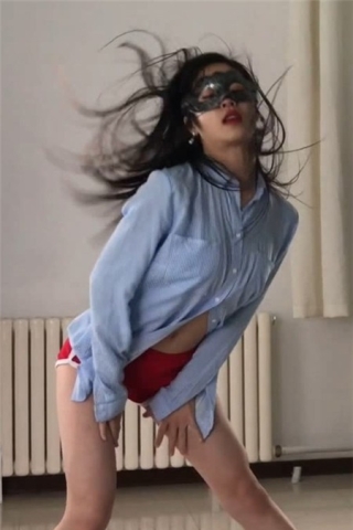 查看完整内容：红色超短运动热舞模拍美女热舞 [280 MB]（视频版） - 共8张图片