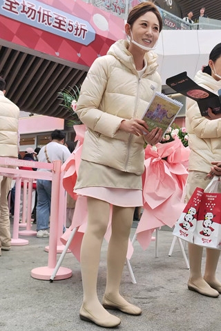 4k视频好利来导购小姐姐光腿神器（视频版）