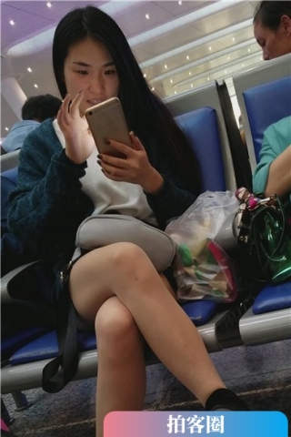 查看完整内容：4k-高铁站候车室拍摄极品长腿女神姐姐（视频版） - 共8张图片