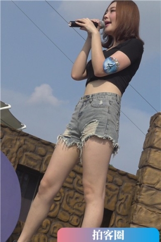 查看完整内容：4k-比基尼模特换上热裤一样漂亮。（视频版） - 共8张图片