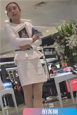 查看完整内容：4k-超级甜美的马尾辫美眉 [1.75 GB]（视频版） - 共8张图片