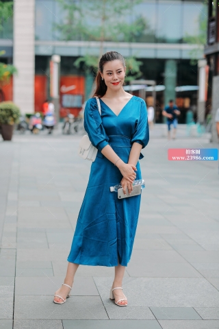 高冷又不失可爱的气质**