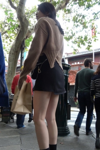 4K - 短裙美腿性感街拍美女姐姐 [1.17 GB/MP4]（视频版）