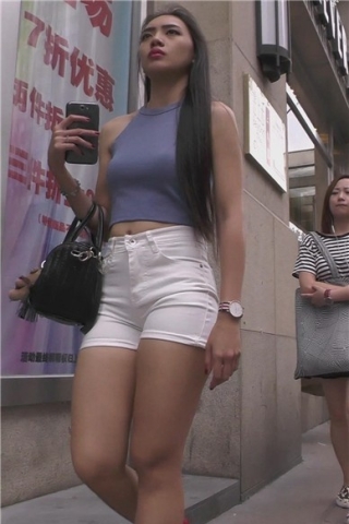 查看完整内容：街拍红色小平底鞋肉臀美腿高颜值小仙女 [3.57 GB]（视频版） - 共8张图片