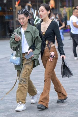 【街拍之魂赛帖】紧致黄色牛仔