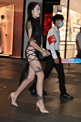 夜拍黑色高叉裙美女（完整版）