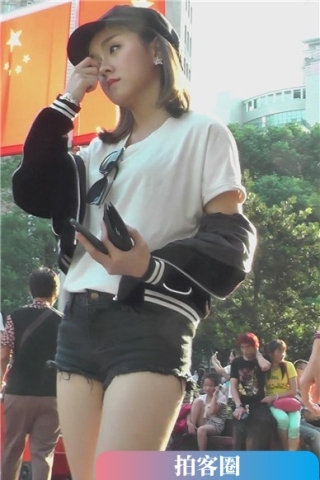 查看完整内容：街拍牛仔短裤的小清新可爱萌妹子 [1.06 GB]（视频版） - 共8张图片