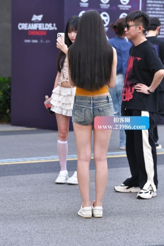 满分美腿，清凉热牛MM