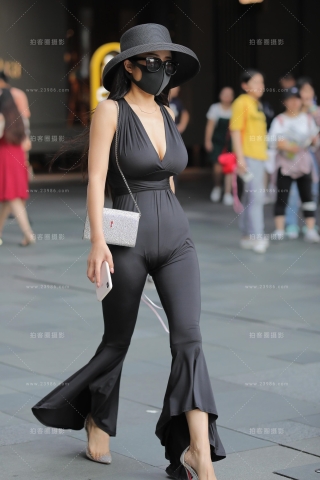 查看完整内容：怎会有如此完美身材的小姐姐 - 共25张图片