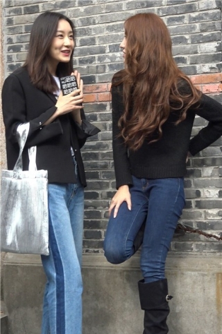 4k-牛仔裤+黑色皮裙街拍美女第二季 [1.01 GB]（视频版）